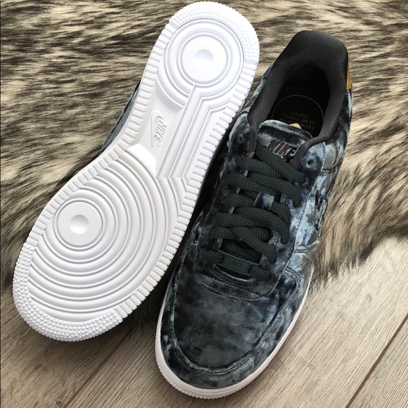 NWT🌿Nike Air Force 1 premium velvet - Picture 6 of 8